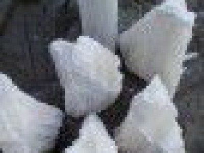 White oil ,liquid paraffin oil,caustic soda,lamp oil,melamine,petroleum jelly,pesticide white oil,paraffin oil,mineral oil,solvent oil - photo 14