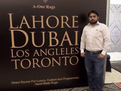 Editor Daily Saadat Mr:Yawar Khaliq visited carpet Exhibition in UAE
