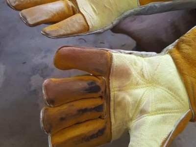 GRAYWOLF® Aluminized Gloves in field