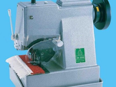 Fringing Machine for Carpets & Rugs