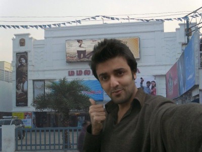 Khursheed Khan actor with bhaag friend bhaag movie poster