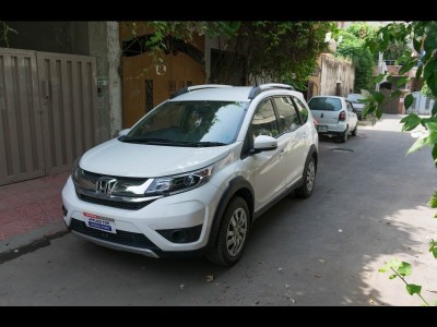 Honda BRV for rent in Lahore