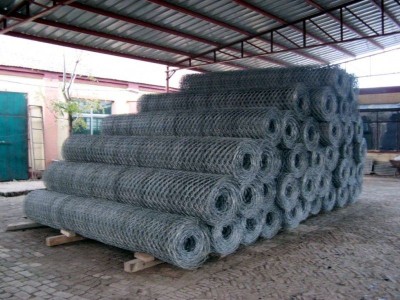 roofing nail,concrete nail,common nail,galvanized iron wire,black annealed iron wire,welded wire mesh,hexagonal wire mesh,iron wire,fence,nets,window screen  Email:tyne2012@gmail.com Tyne Liu Sales Representive Company Name:Dingzhou Best Hardware Co.,Ltd