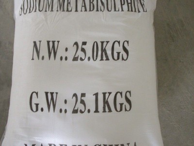 White oil ,liquid paraffin oil,caustic soda,lamp oil,melamine,petroleum jelly,pesticide white oil,paraffin oil,mineral oil,solvent oil - photo 3