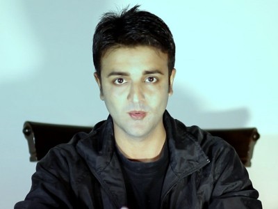 Khursheed Khan Pakistani actor dhoom style