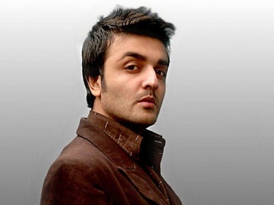 Khursheed Khan actor Photoshoot in small haistyle