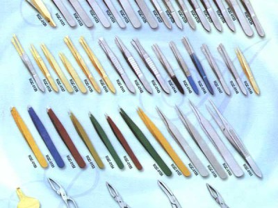 Tweezers